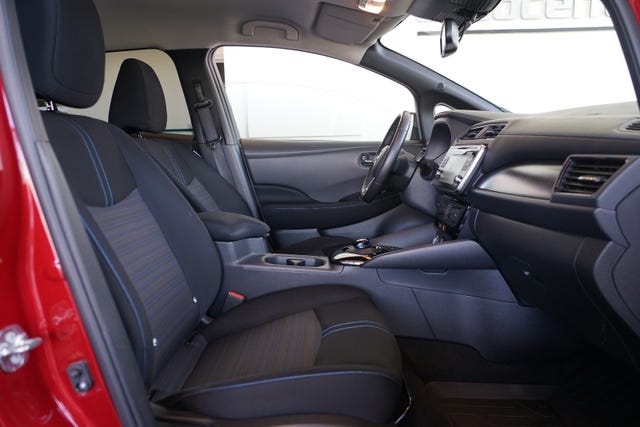 2018 NISSAN LEAF - 8