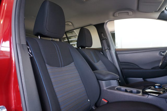 2018 NISSAN LEAF - 9