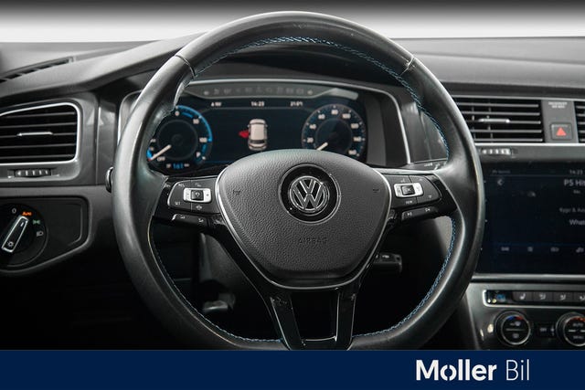 2019 VOLKSWAGEN GOLF - 19
