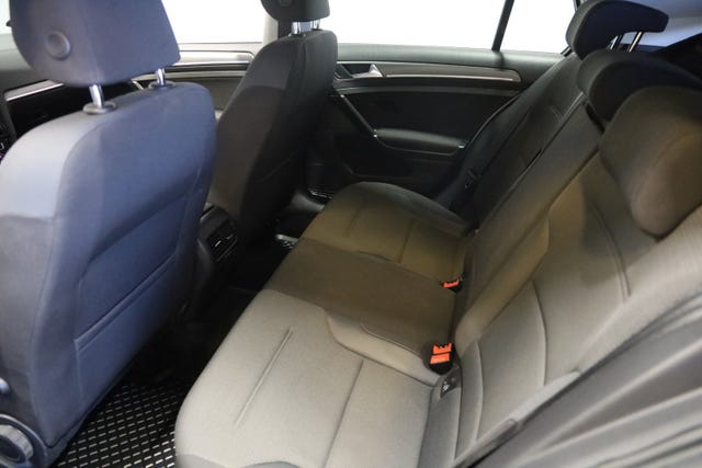2019 VOLKSWAGEN GOLF - 10