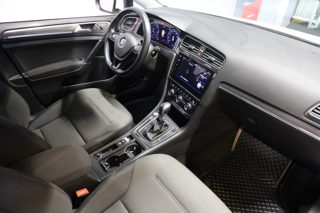 2019 VOLKSWAGEN GOLF - 8
