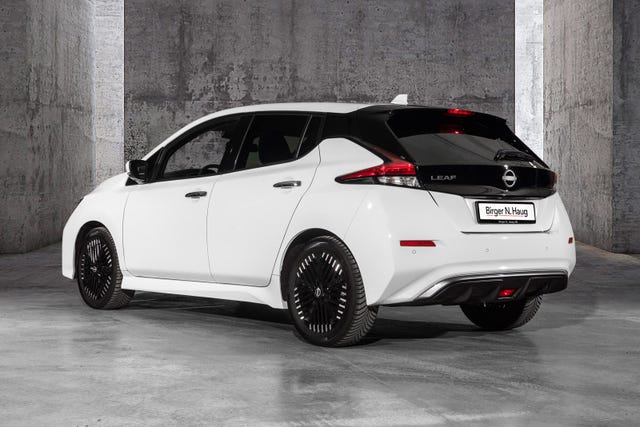 2022 NISSAN LEAF - 9