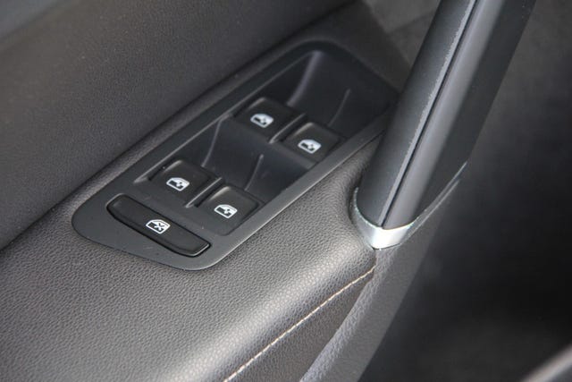 2018 VOLKSWAGEN GOLF - 24