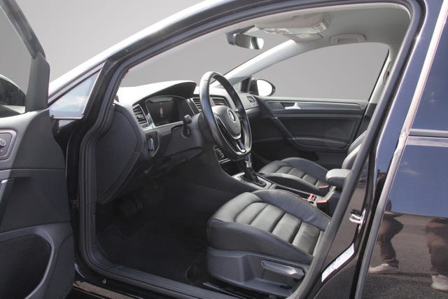 2018 VOLKSWAGEN GOLF - 16