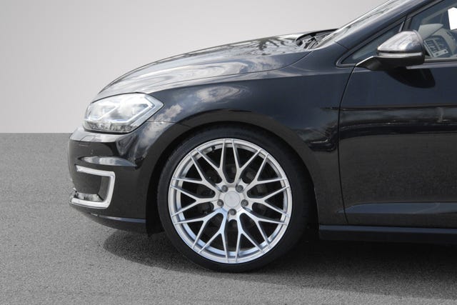 2018 VOLKSWAGEN GOLF - 9