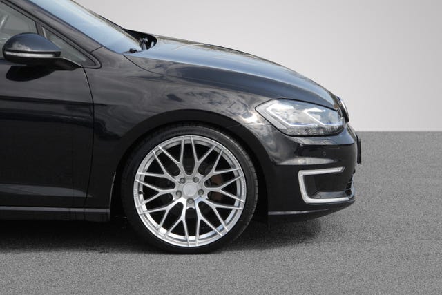 2018 VOLKSWAGEN GOLF - 12