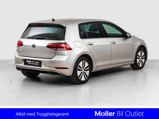 WVWZZZAUZJ8905348 2018 VOLKSWAGEN GOLF-1