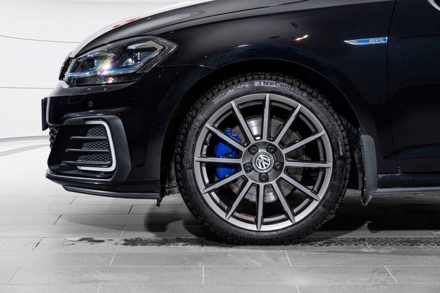 WVWZZZAUZKW800645 2019 VOLKSWAGEN GOLF-2