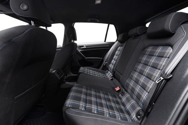 2019 VOLKSWAGEN GOLF - 24
