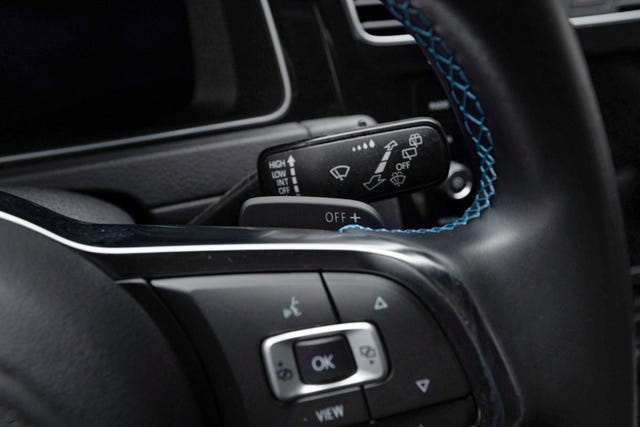 2019 VOLKSWAGEN GOLF - 16