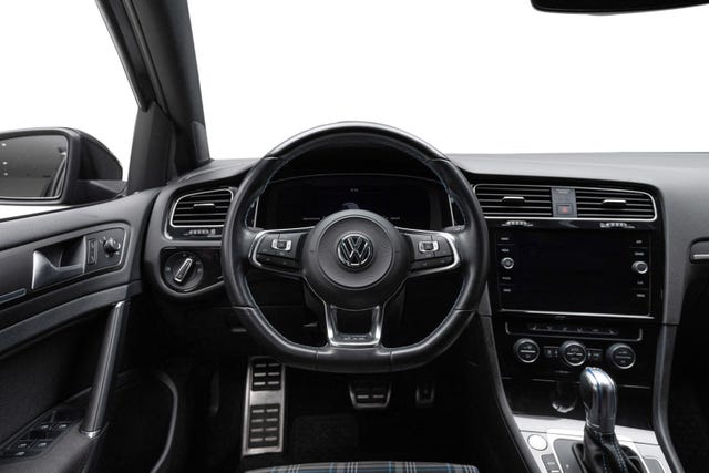 2019 VOLKSWAGEN GOLF - 26