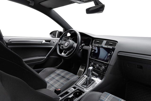 2019 VOLKSWAGEN GOLF - 29