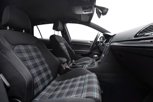 2019 VOLKSWAGEN GOLF - 28