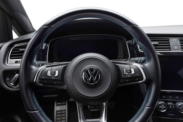 2019 VOLKSWAGEN GOLF - 15