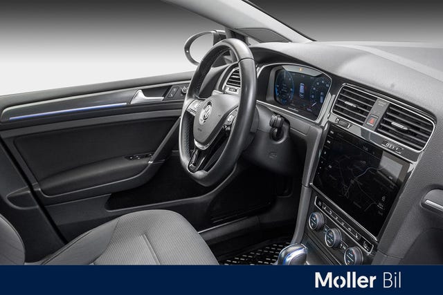 2018 VOLKSWAGEN GOLF - 23