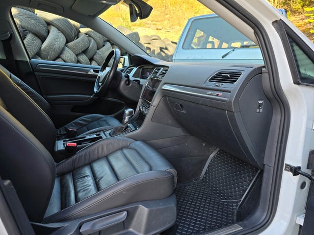 2018 VOLKSWAGEN GOLF - 29