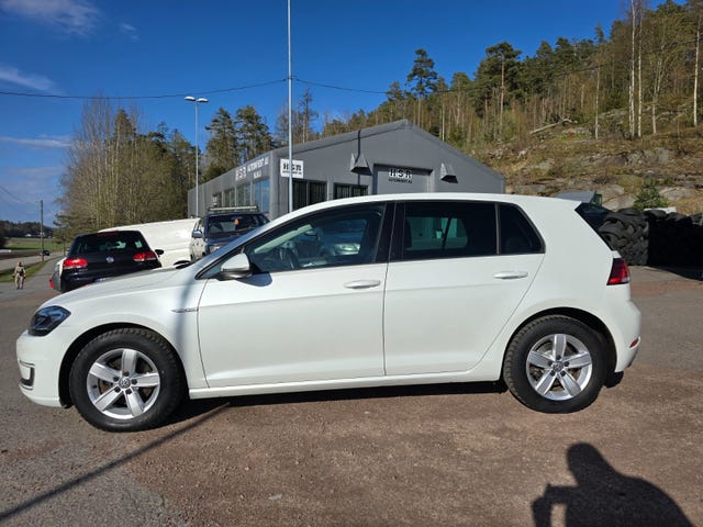 2018 VOLKSWAGEN GOLF - 16