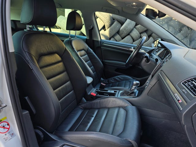 2018 VOLKSWAGEN GOLF - 33
