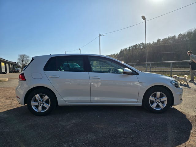 2018 VOLKSWAGEN GOLF - 9