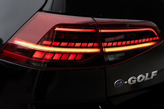 2019 VOLKSWAGEN GOLF - 10