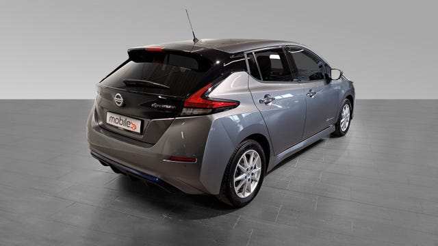 SJNFAAZE1U0044015 2018 NISSAN LEAF-3