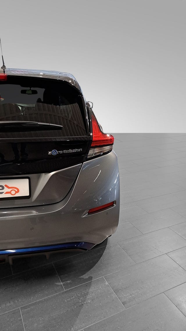 2018 NISSAN LEAF - 8