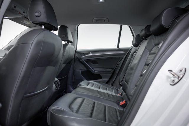 2018 VOLKSWAGEN GOLF - 31
