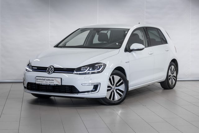 WVWZZZAUZJ8907675 2018 VOLKSWAGEN GOLF-1