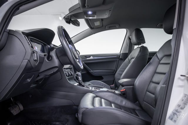 2018 VOLKSWAGEN GOLF - 28