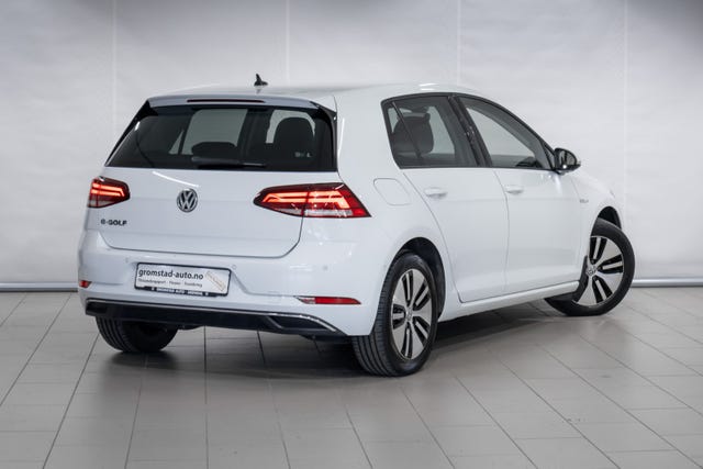 WVWZZZAUZJ8907675 2018 VOLKSWAGEN GOLF-4