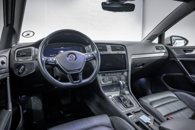 2018 VOLKSWAGEN GOLF - 29