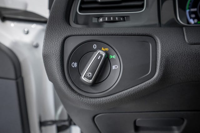 2018 VOLKSWAGEN GOLF - 25