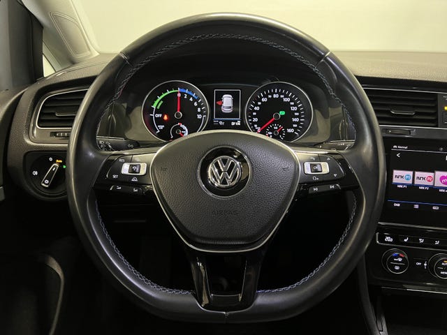 2018 VOLKSWAGEN GOLF - 36