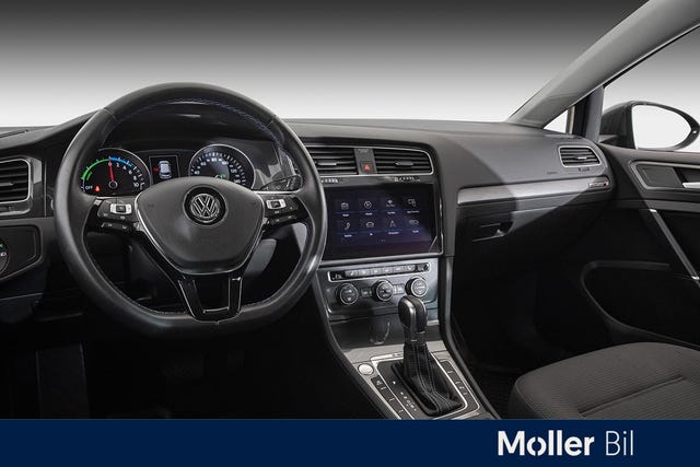 2019 VOLKSWAGEN GOLF - 19