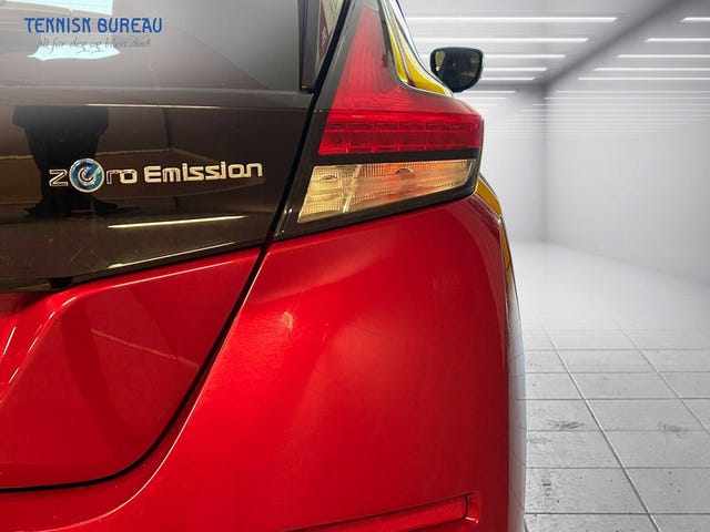2020 NISSAN LEAF - 10