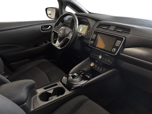 2020 NISSAN LEAF - 18
