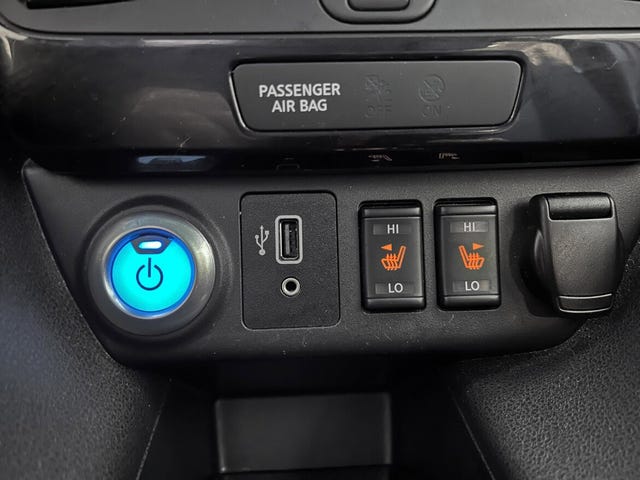 2020 NISSAN LEAF - 26