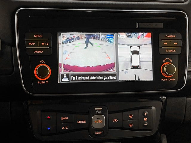 2018 NISSAN LEAF - 10