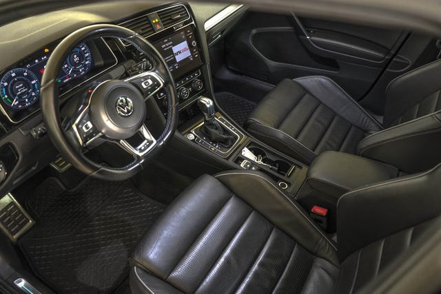 2018 VOLKSWAGEN GOLF - 17