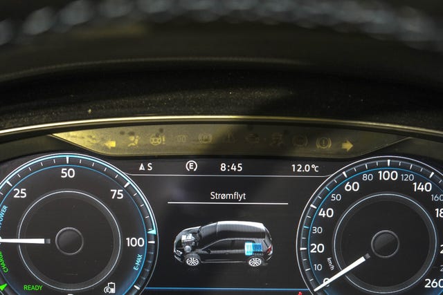 2018 VOLKSWAGEN GOLF - 38