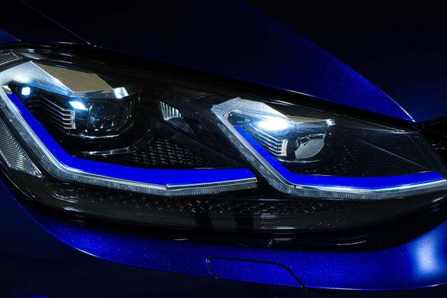 2018 VOLKSWAGEN GOLF - 9