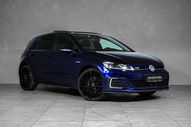 WVWZZZAUZJW803599 2018 VOLKSWAGEN GOLF-1