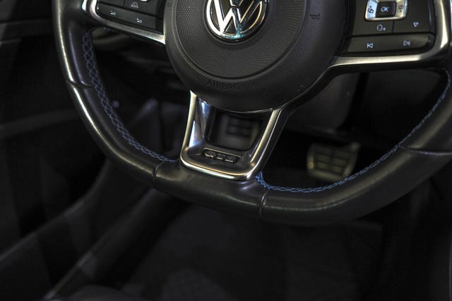 2018 VOLKSWAGEN GOLF - 25