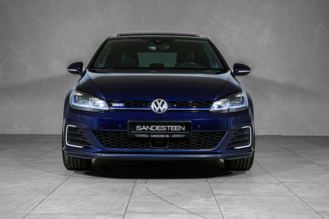 WVWZZZAUZJW803599 2018 VOLKSWAGEN GOLF-2