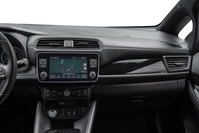 2022 NISSAN LEAF - 20