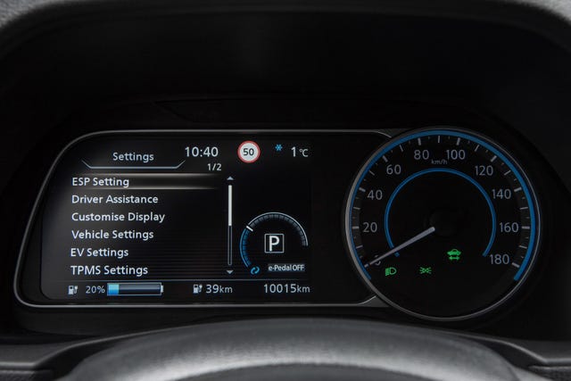 2022 NISSAN LEAF - 17