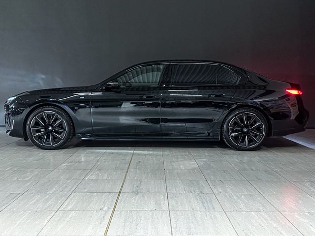 2023 BMW I7 - 3