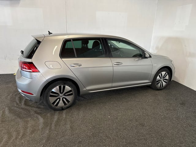 2019 VOLKSWAGEN GOLF - 8
