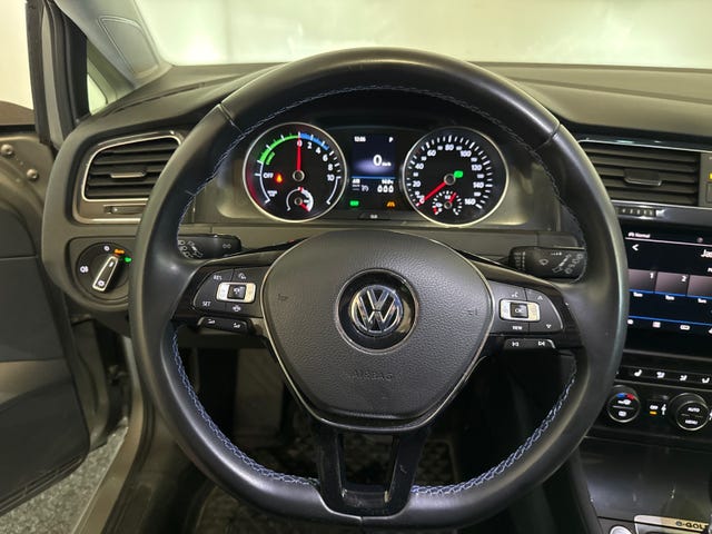 2019 VOLKSWAGEN GOLF - 20