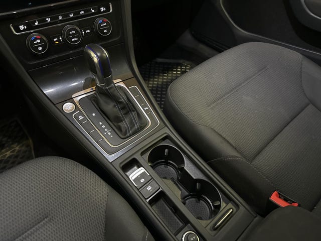 2019 VOLKSWAGEN GOLF - 22